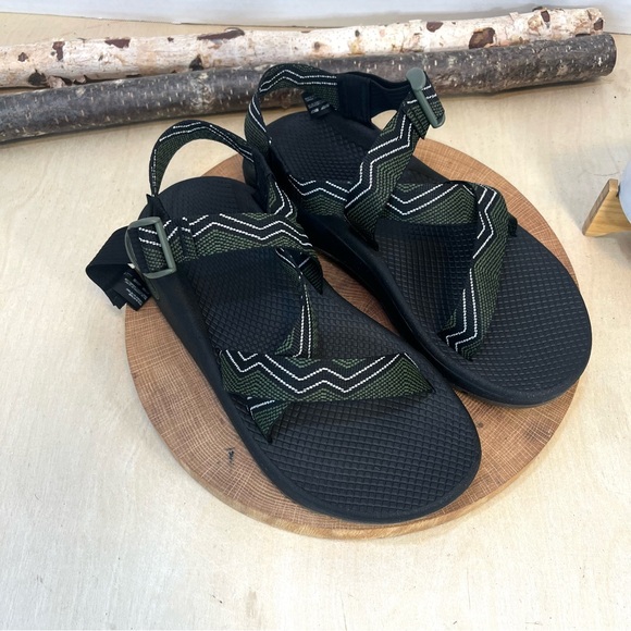 Chaco Men\'s Z/Cloud sport sandals in a black and green \